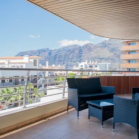 Large Terrace With Views On The Cliffs At Balcon De Gigantes