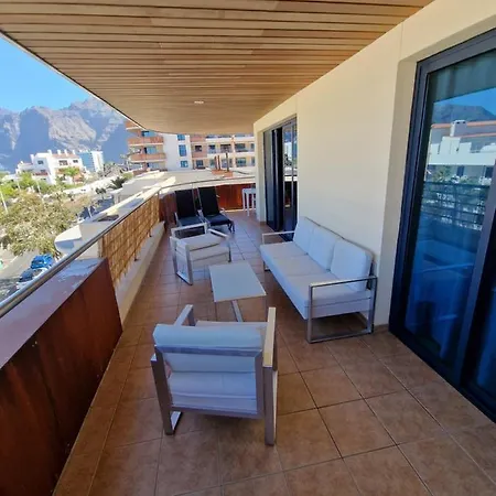 Large Terrace With Views On The Cliffs At Balcon De Gigantes * 圣地亚哥港