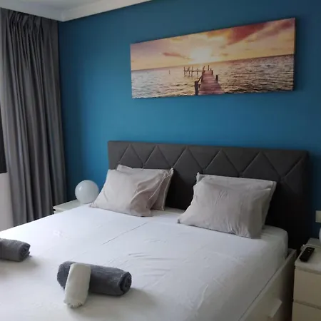 Large Terrace With Views On The Cliffs At Balcon De Gigantes *